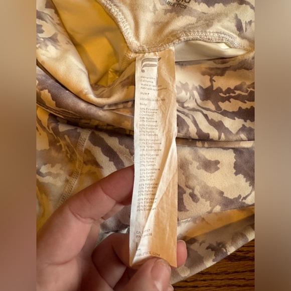 Powerhold Fabletics Leggings White Grey Tiger Pink Straps Women’s Large Workout - Picture 9 of 12